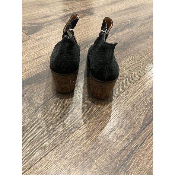 Lucky Brand Black Suede Booties with Zipper Size 7 - Picture 3 of 12